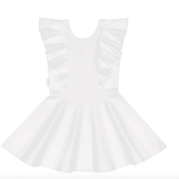 Gugguu lyhythihainen Rizi mekko, sävy White Sand Candy kokoelman lyhythihainen trikoomekko, jossa suloisena yksityiskohtana röyhelösomisteet. Mekossa on kaunis leikkaus ja kangas on laadukasta & hyvin joustavaa.
