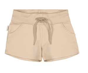 Gugguu Unisex Shorts, sävy Linen Beige Natural kokoelman ajattoman tyylikkäät, taskulliset collegeshortsit. Unisex shortsit ovat todella mukavat ja joustavat, kangas on erittäin laadukasta. Näissä shortseissa lapsen on helppo liikkua!