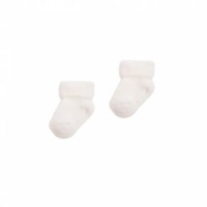 Laadukkaat valkoiset vastasyntyneen sukat, 2 kpl Pehmeät ja suloiset sukat pitävät pienet varpaat lämpöisenä ja ovat mukavat jalassa!