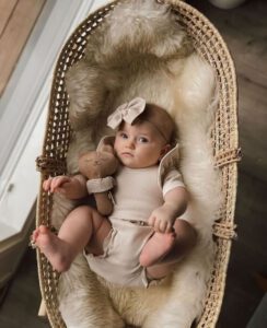 Röyhelöbody vauvalle Nude Beige PikkuVanilja