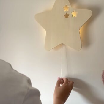 Baby's Only johdoton, paristoilla toimiva lamppu vauvanhuoneen seinälle, tähti