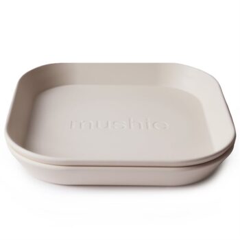 Mushien vaaleanbeige ruokailu lautanen lapselle