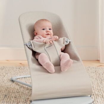 BabyBjörn sitteri vauvalle vaalea beige