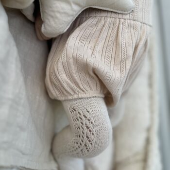 Laadukkaat Cóndorin sukkahousut kauniilla sivupitsillä!