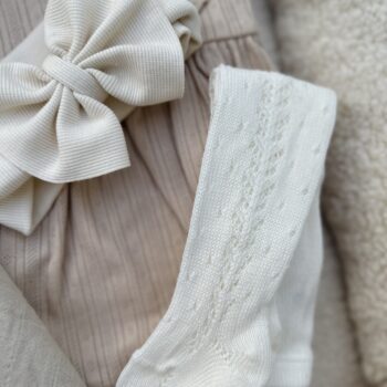 Laadukkaat ja kauniit Cóndor sukkahousut sivupitsillä!