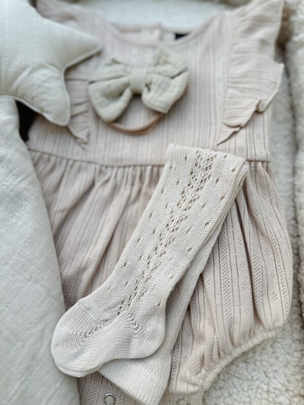 Laadukkaat Cóndorin sukkahousut kauniilla sivupitsillä!