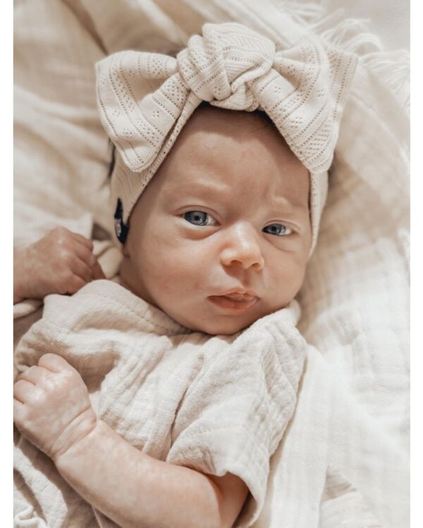 babystyling_tyttöjen_panta_sand