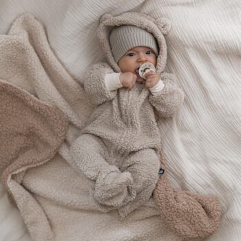 Babystyling ihanan pehmeä teddy haalari, sävyssä Sand!