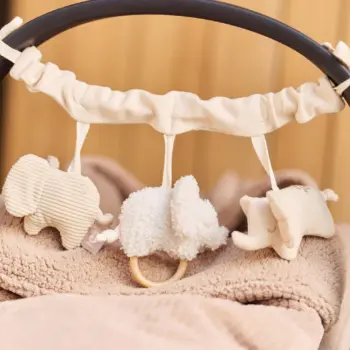 Suloiset eläinhahmot viihdyttävät vauvaa!