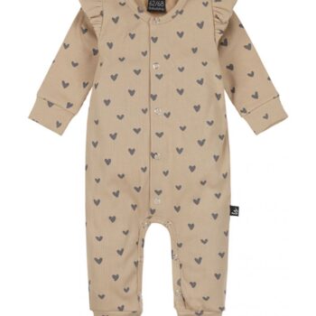 Kaunis potkupuku. joka on helppo pukea vauvalle!