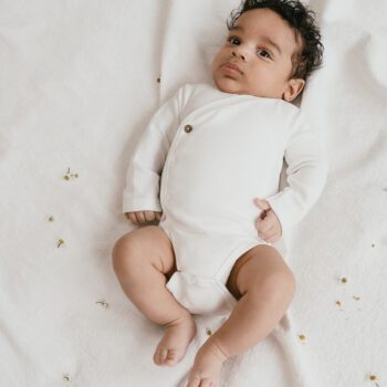 A Tiny Story valkoinen kietaisubody